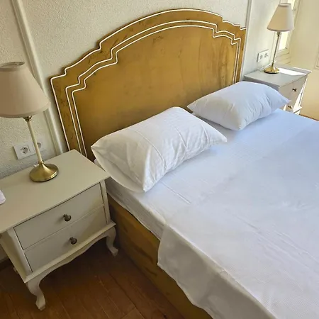 빌라 Historic Greek House With Sea View Balcony *