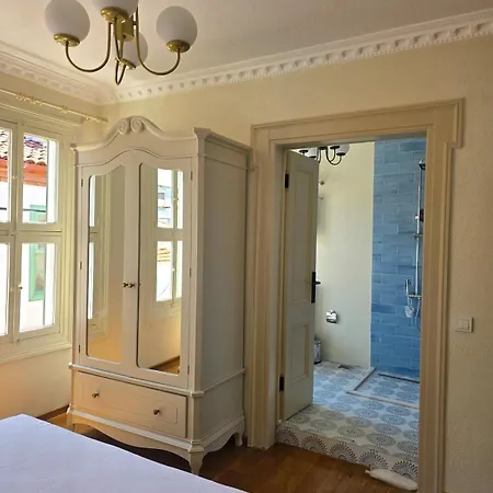 Historic Greek House With Sea View Balcony *