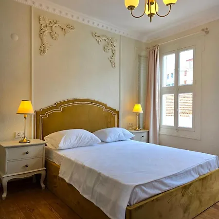 Historic Greek House With Sea View Balcony 빌라 *